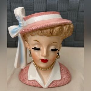 Vintage Napco lady vase